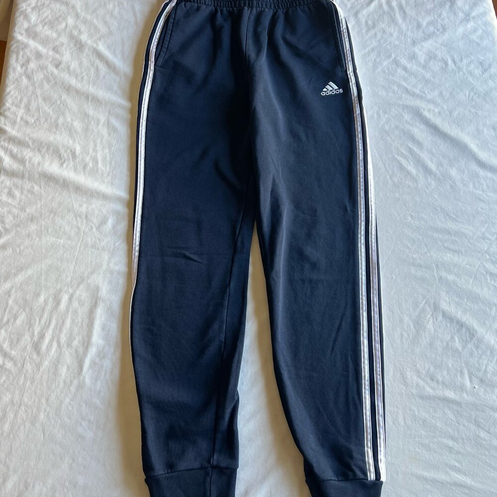 adidas Navy Essential 3-Stripe Fleece Training Joggers - Boy's X-Large (18-20)